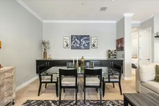 Photo #6: 6823356 Listing