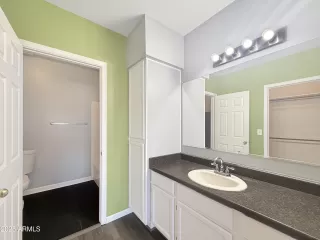 Photo #5: 6823358 Listing 