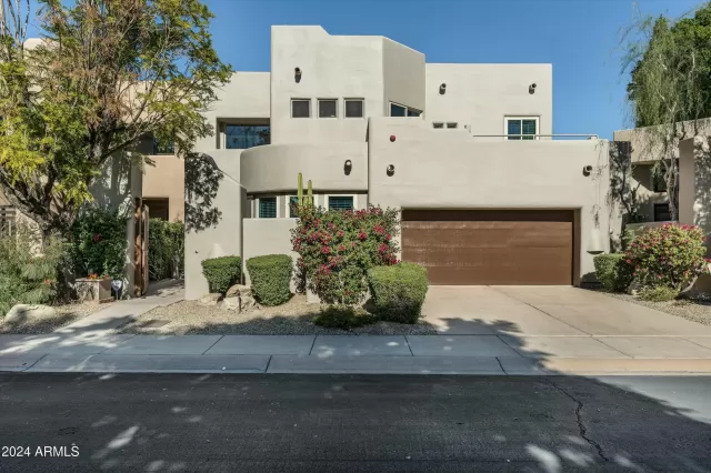 MLS: 6823410 Condo For Sale