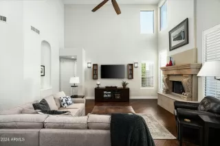 Photo #4: 6823410 Listing