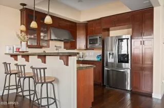 Photo #4: 6823559 Listing