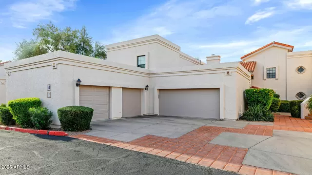 MLS: 6823811 Condo For Sale