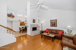 Photo #6: 6823811 Listing