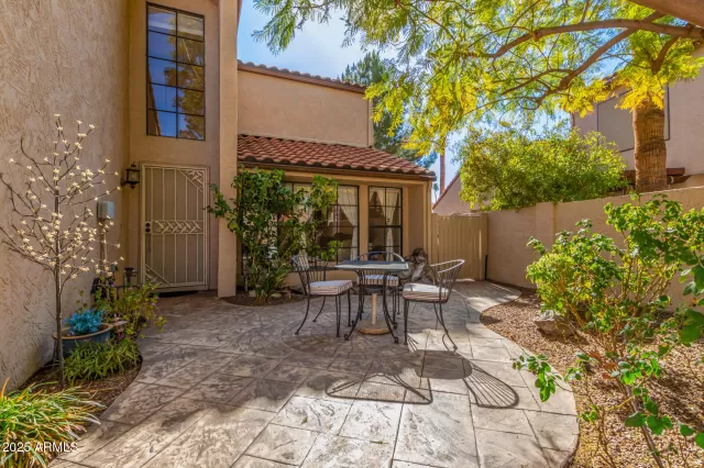 MLS: 6823877 Condo For Sale