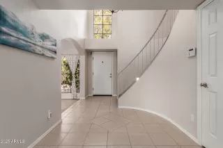 Photo #4: 6823877 Listing