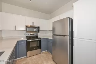 Photo #5: 6823960 Listing 