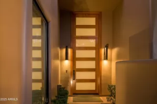 Photo #1: 6823978 Listing