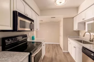 Photo #5: 6824080 Listing 