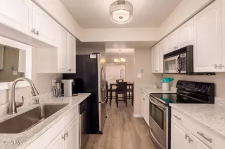 Photo #6: 6824080 Listing 