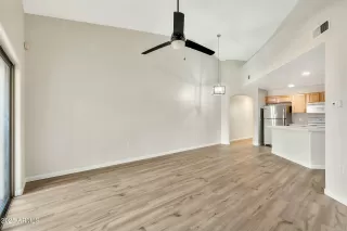 Photo #2: 6824174 Listing