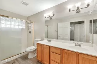 Photo #5: 6824174 Listing