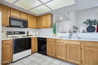 Photo #4: 6824290 Listing 