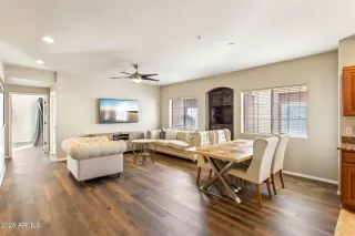 Photo #2: 6824343 Listing 