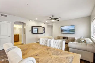 Photo #5: 6824343 Listing 