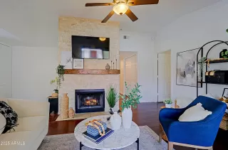 Photo #3: 6824406 Listing