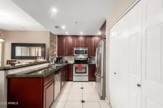 Photo #6: 6824503 Listing