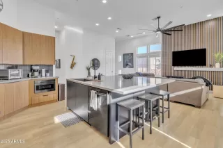 Photo #4: 6824513 Listing 