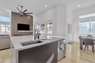 Photo #6: 6824513 Listing 