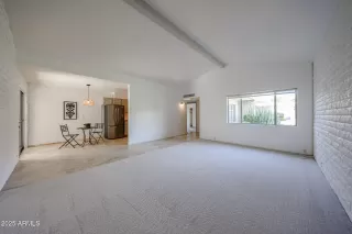 Photo #4: 6824627 Listing