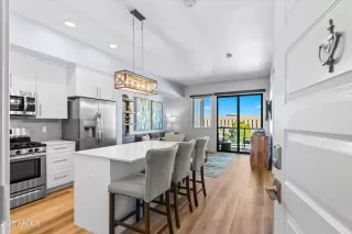 Photo #5: 6824788 Listing