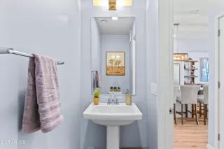 Photo #6: 6824788 Listing