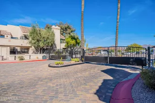 Photo #1: 6824911 Listing