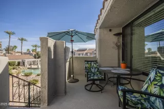 Photo #5: 6824911 Listing