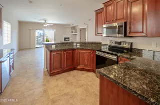 Photo #5: 6824990 Listing 