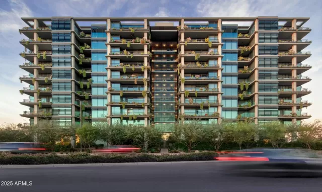 MLS: 6825014 Condo For Sale