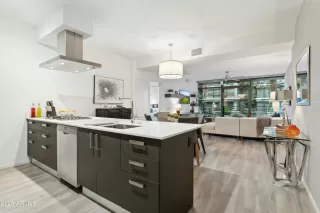 Photo #3: 6825014 Listing