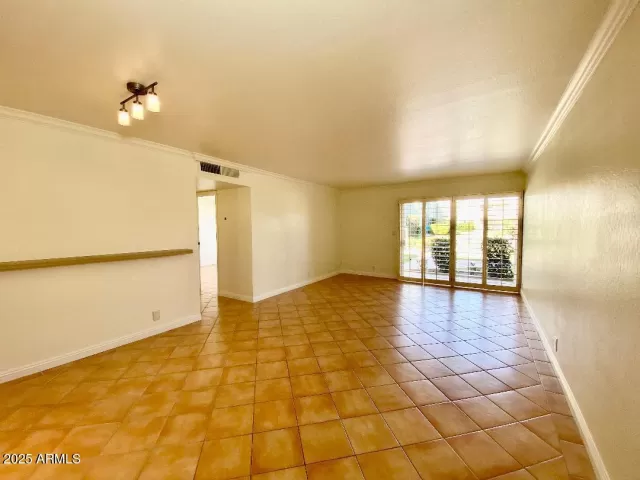 MLS: 6825030 Condo For Sale