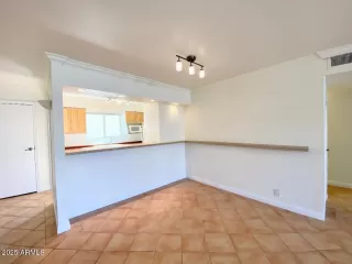 Photo #3: 6825030 Listing