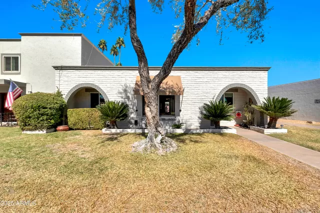 MLS: 6825187 Condo For Sale