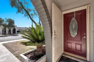 Photo #2: 6825187 Listing