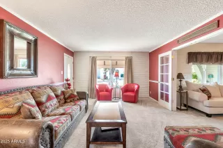 Photo #3: 6825187 Listing