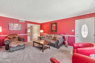 Photo #5: 6825187 Listing