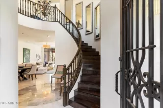 Photo #4: 6825222 Listing 