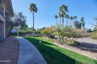 Photo #4: 6825229 Listing