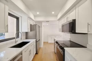 Photo #1: 6825244 Listing 