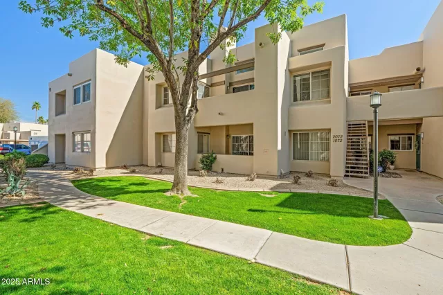 MLS: 6825254 Condo For Sale