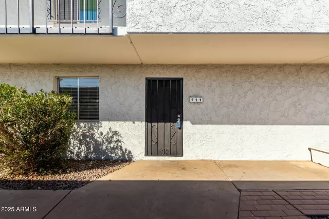 MLS: 6825433 Condo For Sale