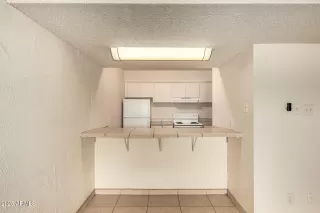 Photo #6: 6825433 Listing 