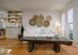 Photo #1: 6825634 Listing 