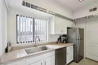 Photo #2: 6825836 Listing 