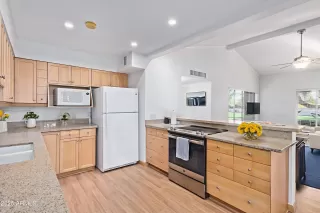 Photo #1: 6826046 Listing