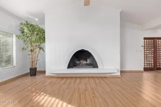 Photo #6: 6826046 Listing