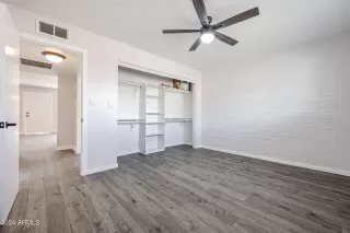 Photo #5: 6826156 Listing 