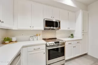 Photo #1: 6826487 Listing