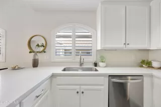 Photo #6: 6826487 Listing