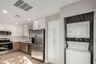 Photo #4: 6826507 Listing 